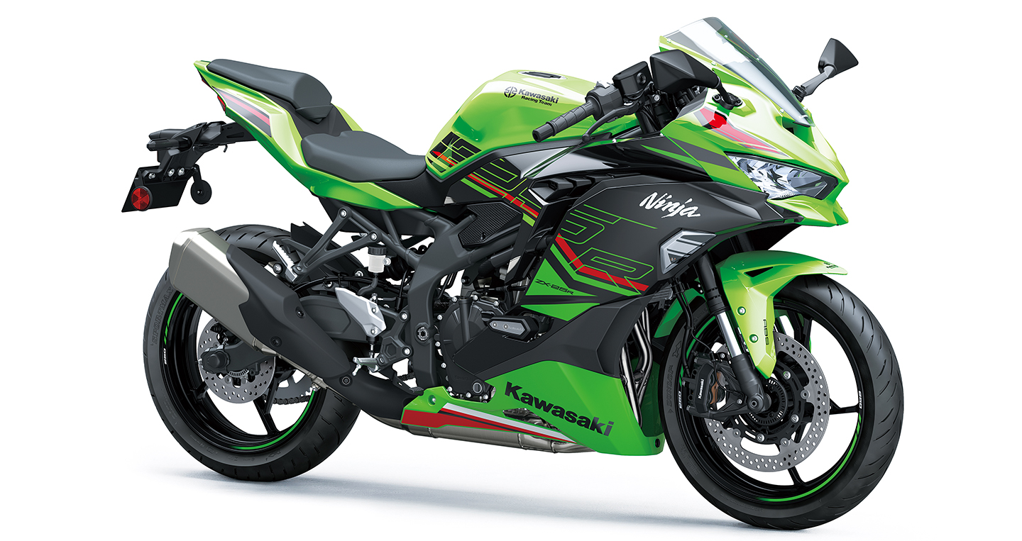 Kawasaki Ninja ZX-25R 2023 về VN, giá gần 200 triệu, đấu Honda